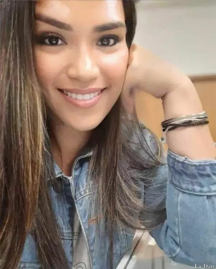 Gabriela, 29