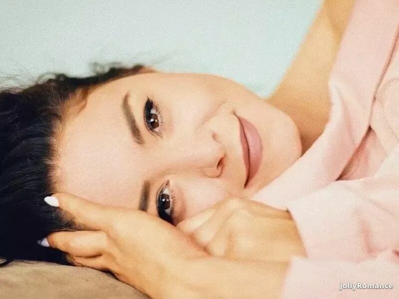 Anastasia, 32