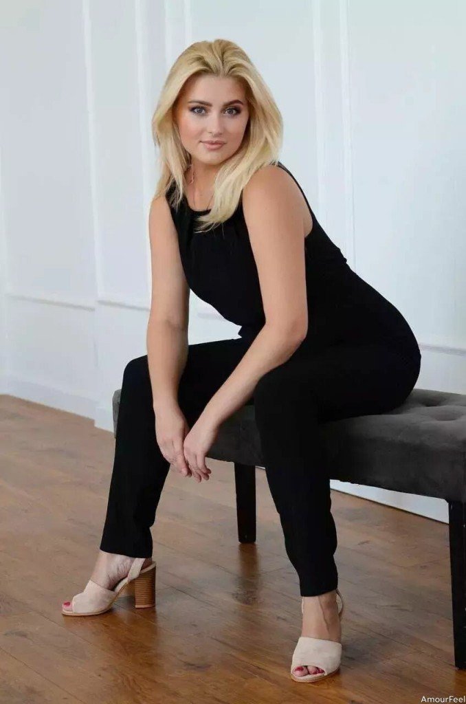 Viktoria Profile image 5