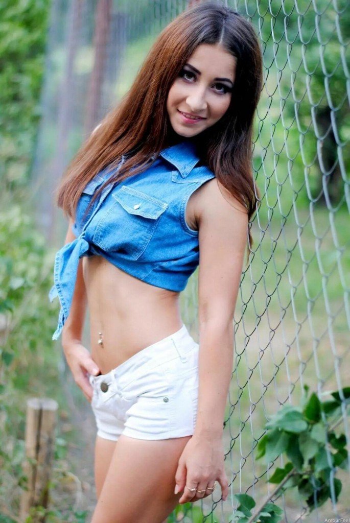 Yuliia Profile image 4