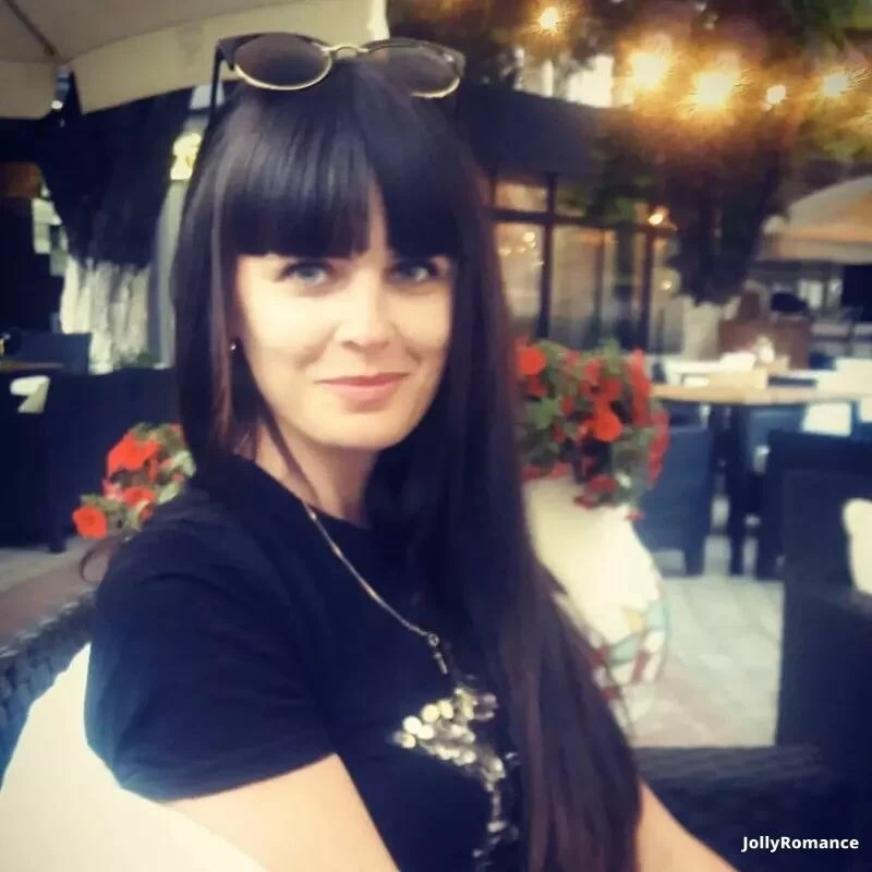Maria, 33